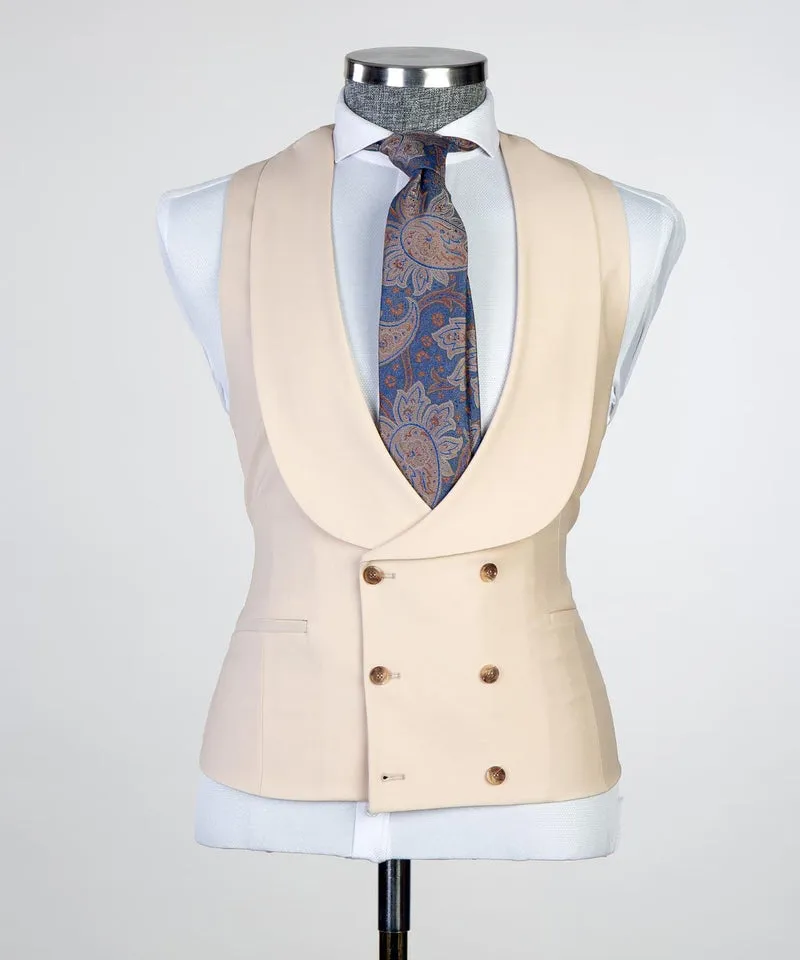 Dwight Stylish Champagne Peaked Lapel Three-Piece Best Fit Men’s Suits