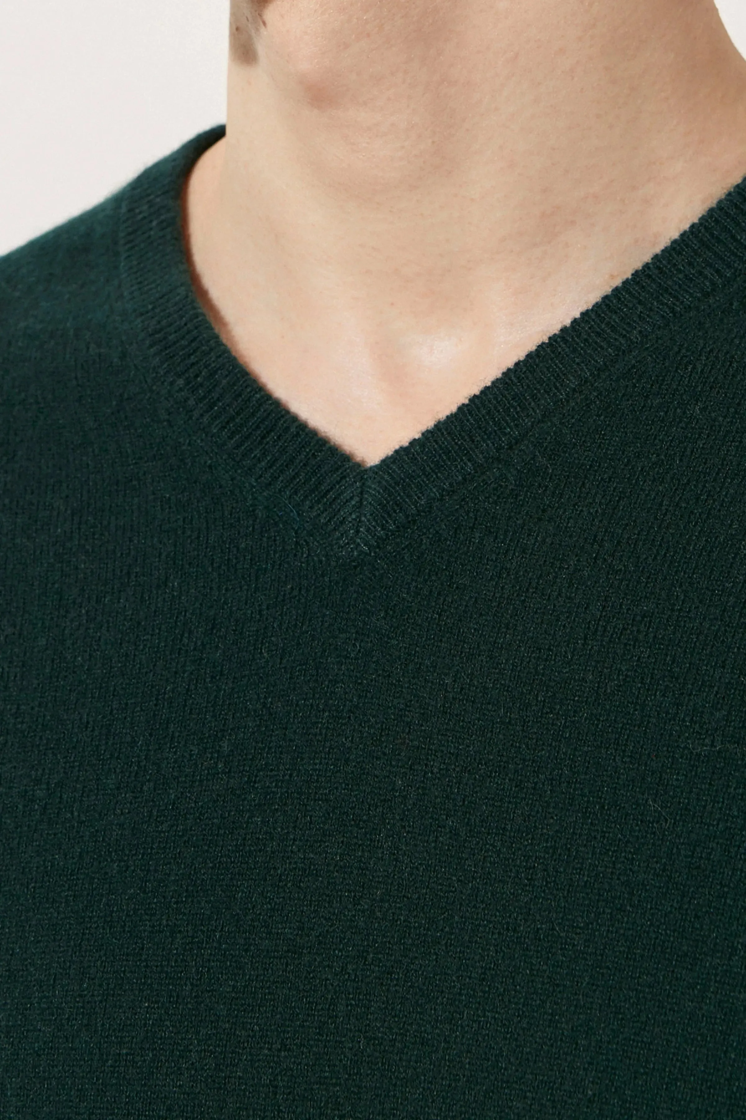 Green Pure Cashmere Vincent V-Neck Men's Sweater