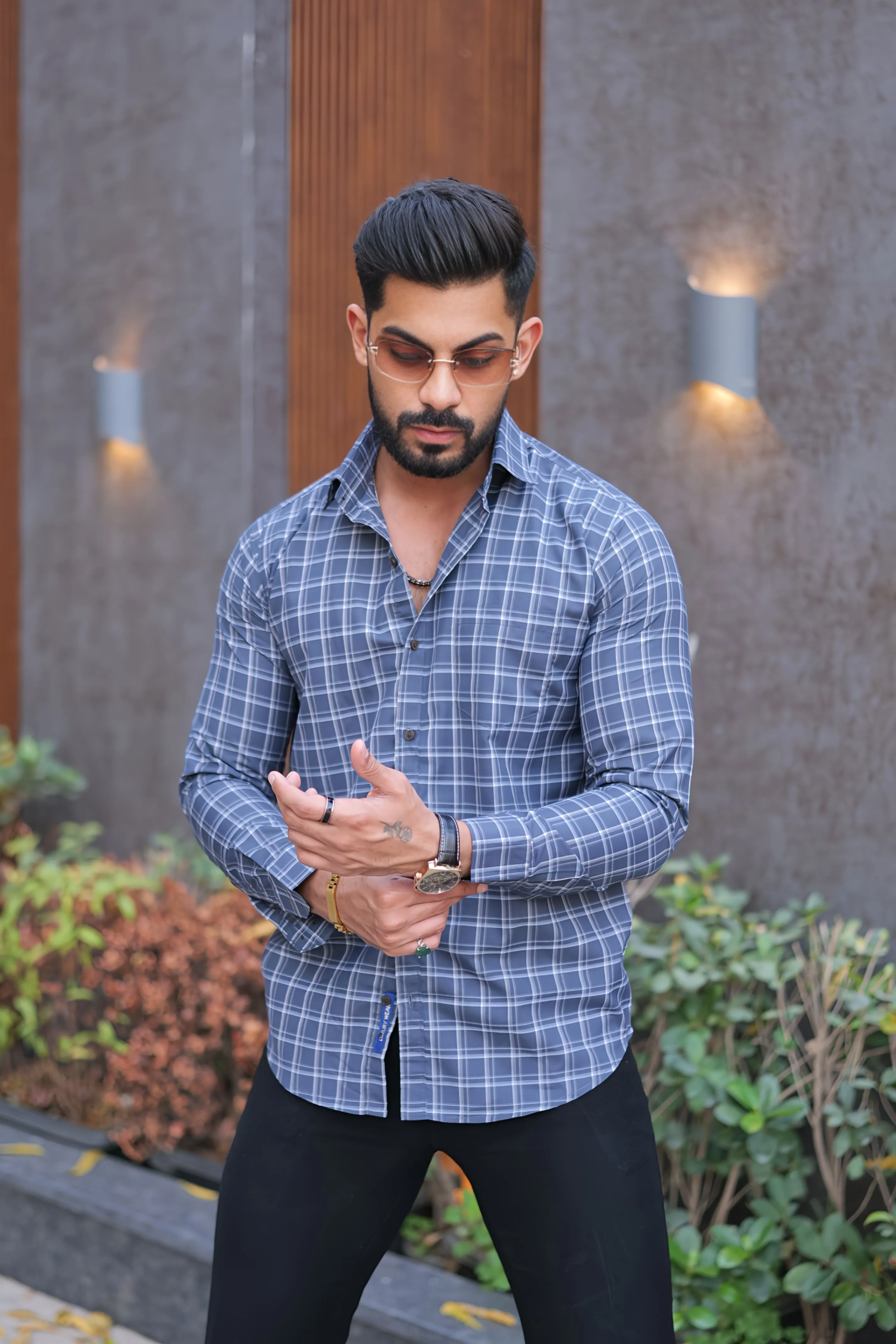 VOZIA Trendy Checked Men's Shirt