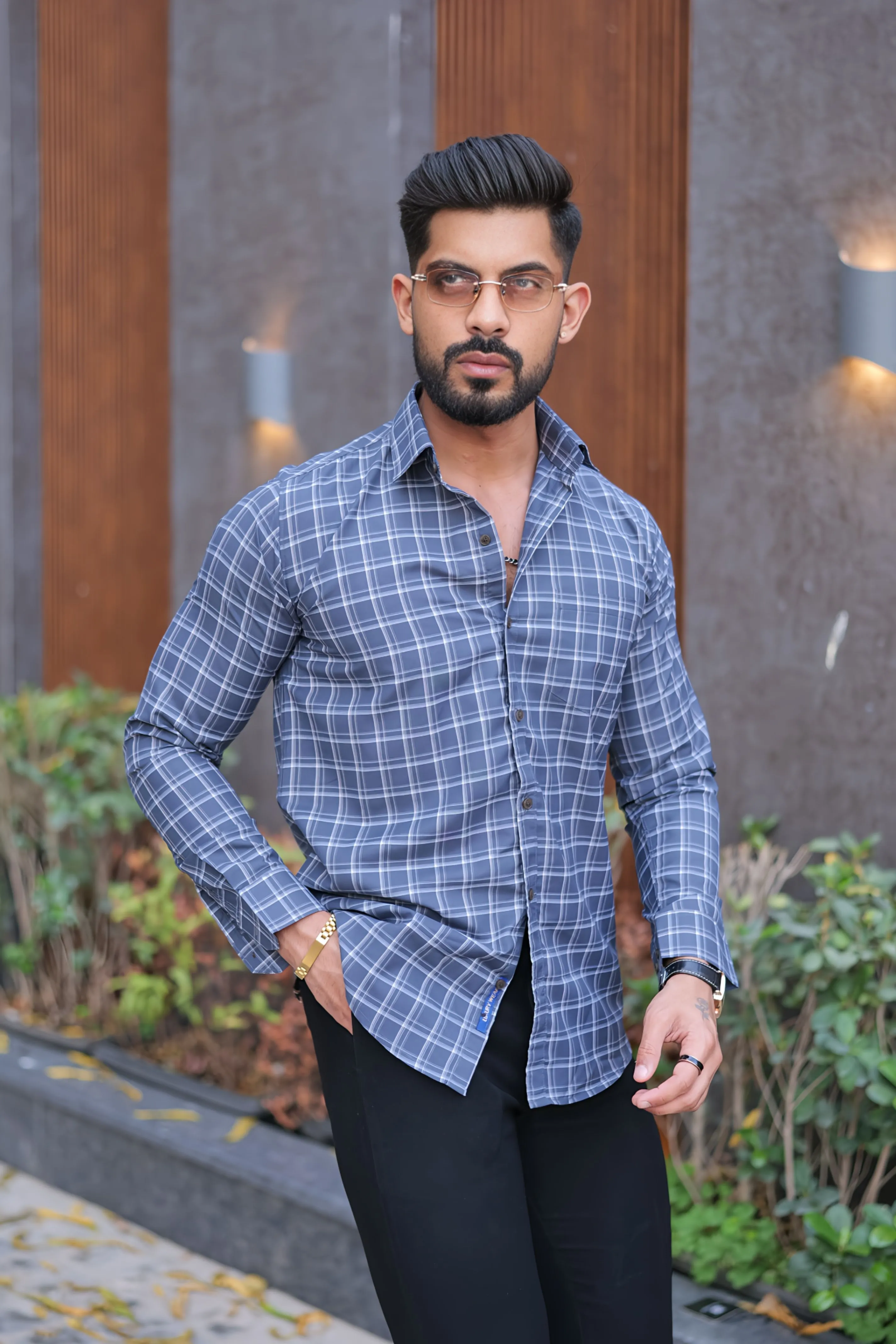VOZIA Trendy Checked Men's Shirt