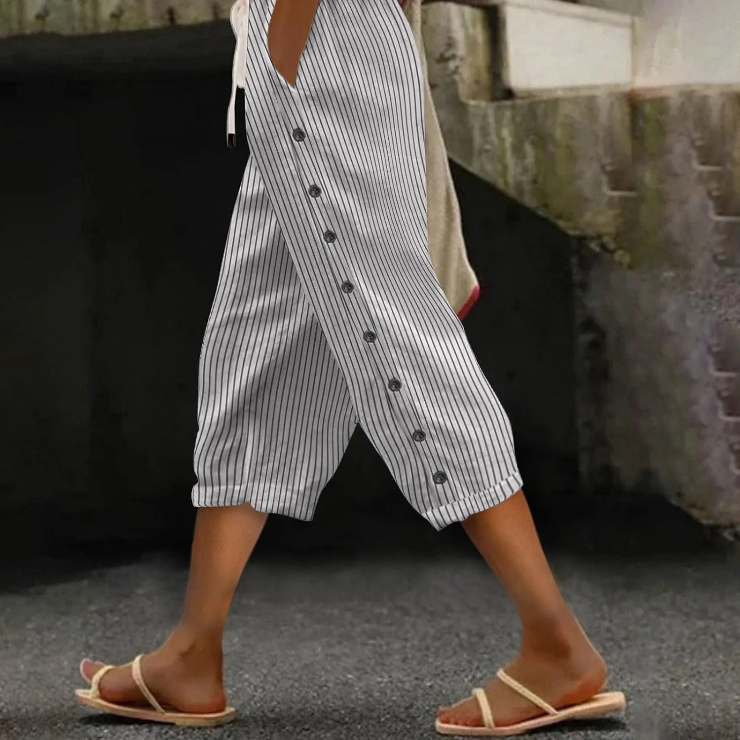 YRAETENM Linen Capris for Women Sumemr Drawstring High Waist Straight Leg Trousers Comfy Side Button Capri Pants with Pockets